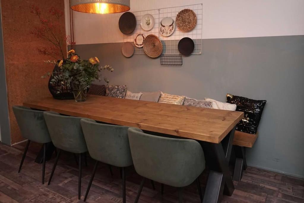 Ruim Appartement In Utrecht. Ngoại thất bức ảnh